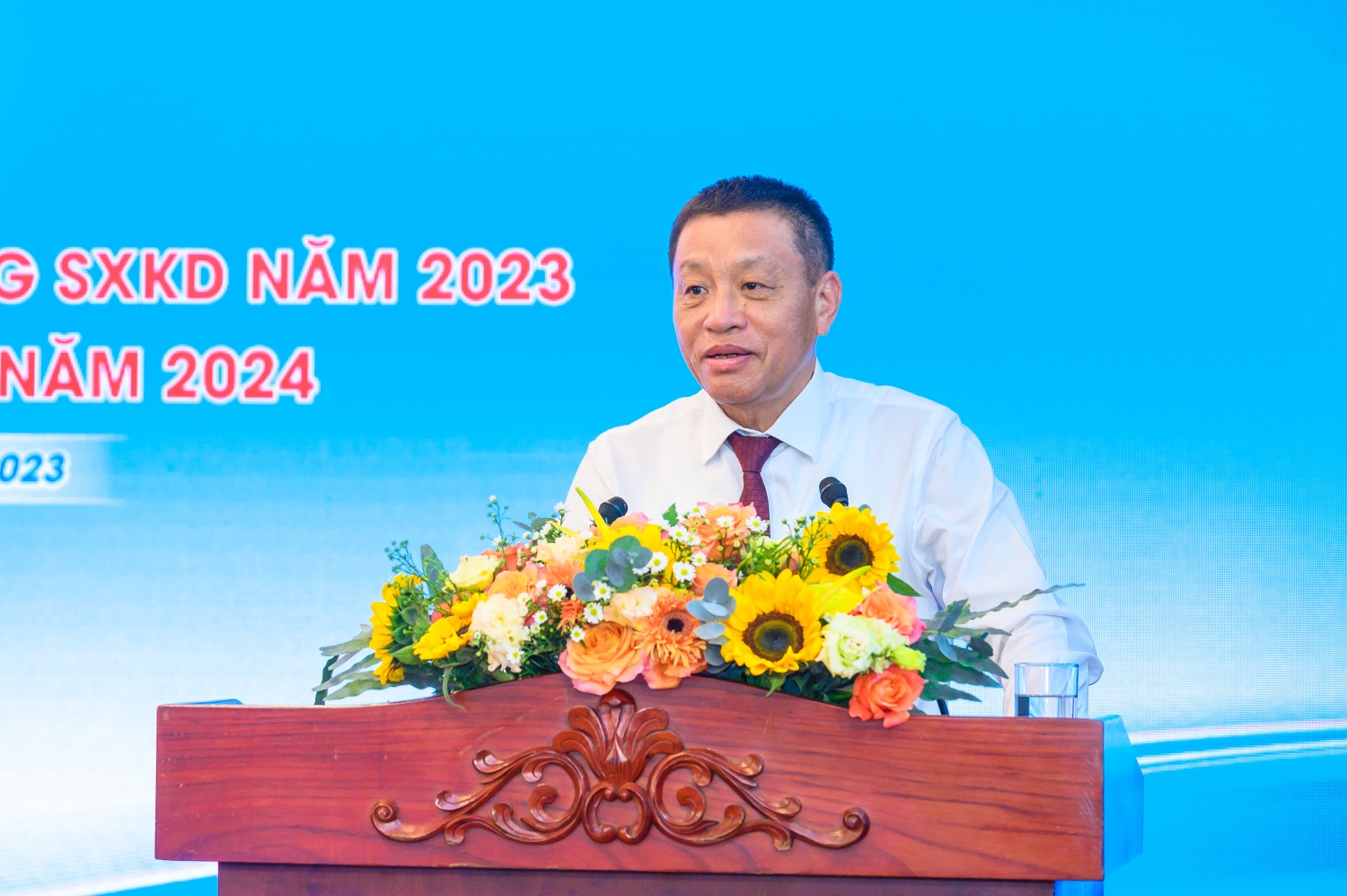 Ông Đoàn Văn Nhuộm – Phó Bí thư Đảng ủy, Tổng Giám đốc PVOIL phát biểu tại Hội nghị