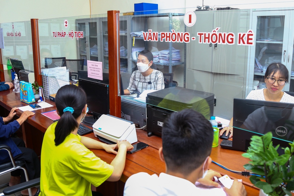 Mức lương cao nhất của công chức trước và sau khi cải cách tiền lương - 1