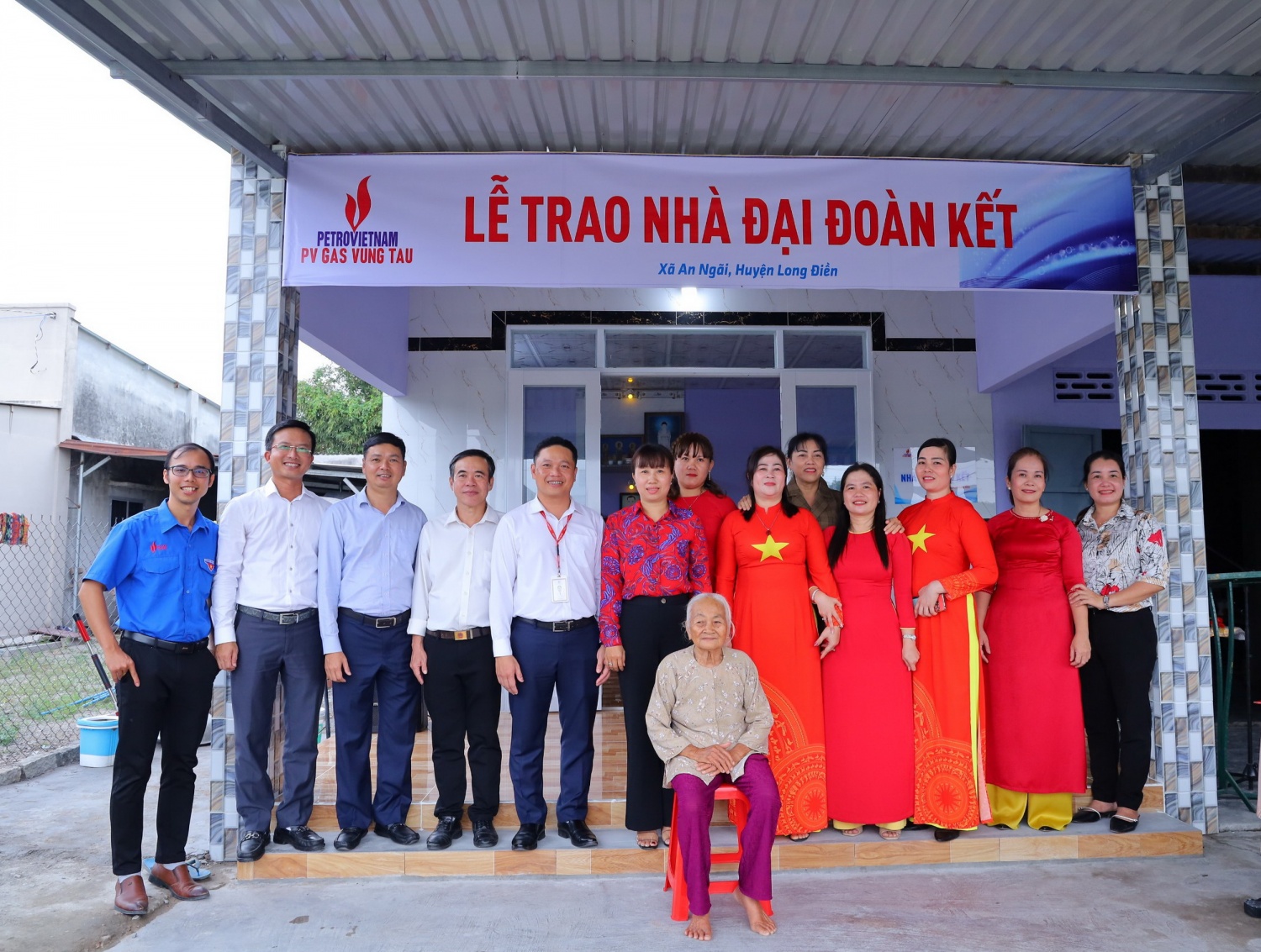 H2. Trao nhà Đại đoàn kết tại xã An Ngãi, huyện Long Điền