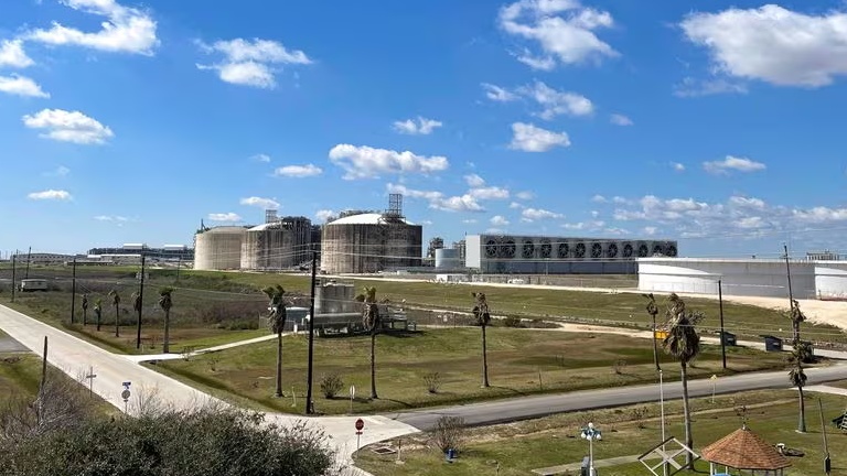 Sự tăng trưởng mạnh mẽ của LNG tại Mỹ khiến các nhà hoạt động khí hậu “nóng mặt”