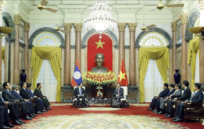 Chủ tịch nước Võ Văn Thưởng tiếp Thủ tướng Lào Sonexay Siphandone