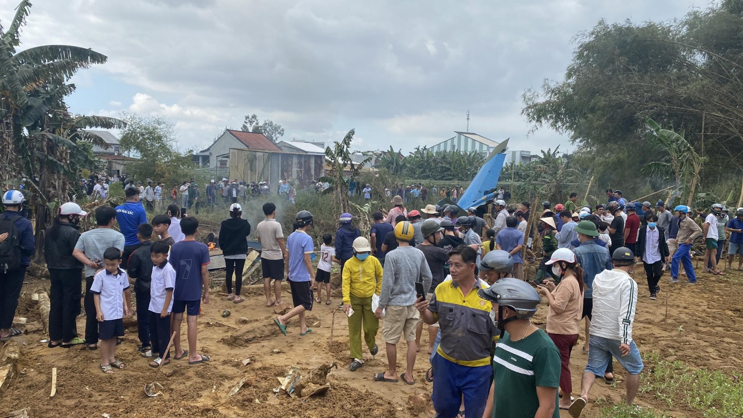Quảng Nam: Thông tin ban đầu về vụ máy bay quân sự rơi tại phường Điện Nam Bắc