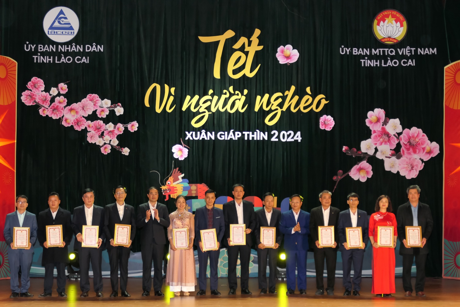 Petrovietnam hỗ trợ Tết vì người nghèo tỉnh Lào Cai