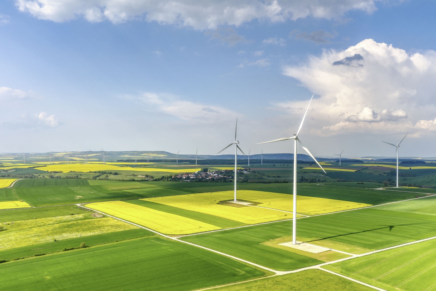 Con đường mới thúc đẩy quá trình chuyển đổi năng lượng Con đường mới thúc đẩy quá trình chuyển đổi năng lượng