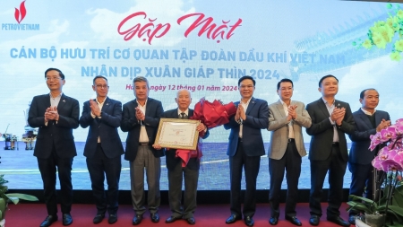 [PetroTimesTV] Petrovietnam gặp mặt, tri ân cán bộ hưu trí nhân dịp Xuân Giáp Thìn 2024