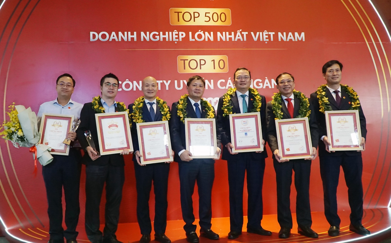 Các doanh nghiệp Dầu khí được tôn vinh trong chương trình Các doanh nghiệp Dầu khí được tôn vinh trong chương trình