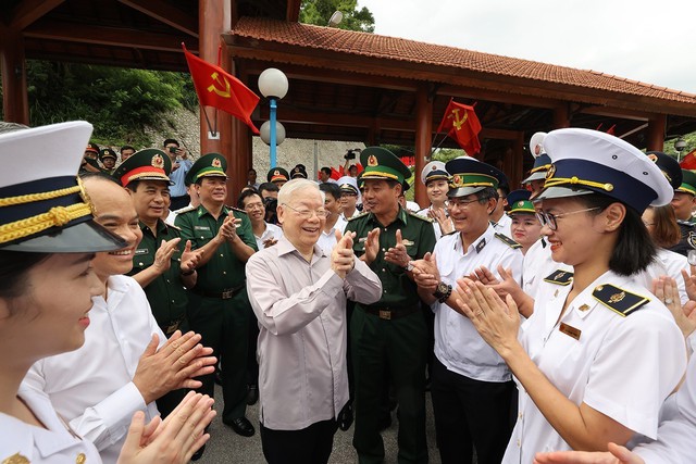 Cả nước đồng lòng, quyết tâm xây dựng một nước Việt Nam ngày càng cường thịnh, phồn vinh, văn minh, hạnh phúc Cả nước đồng lòng, quyết tâm xây dựng một nước Việt Nam ngày càng cường thịnh, phồn vinh, văn minh, hạnh phúc