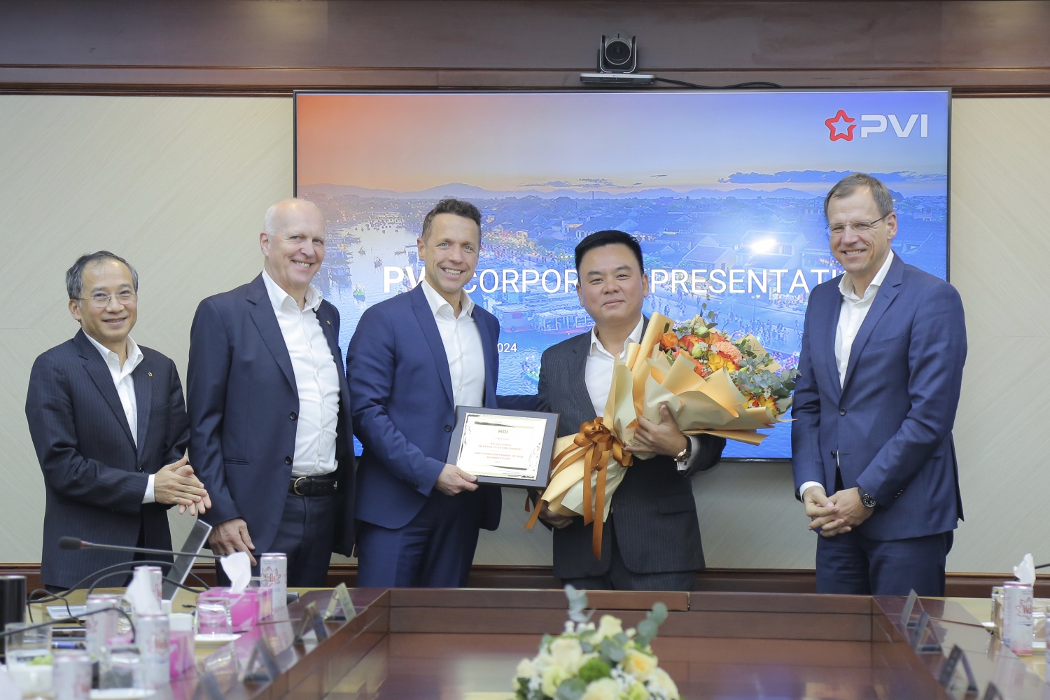 Phái đoàn quan chức cấp cao của Tập đoàn Talanx và HDI Global SE (CHLB Đức) đến thăm và làm việc tại PVI