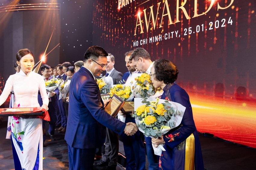 Petrovietnam gặp mặt các nhà thầu dầu khí năm 2024
