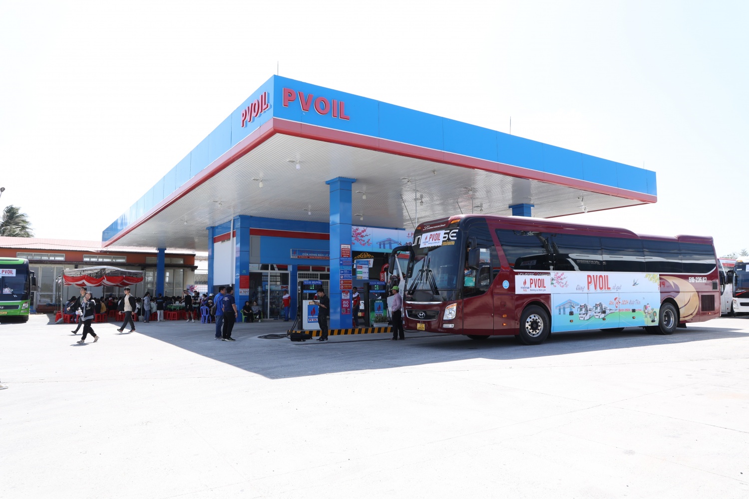 PVOIL đưa hơn 1.000 sinh viên về quê đón Tết Giáp Thìn 2024
