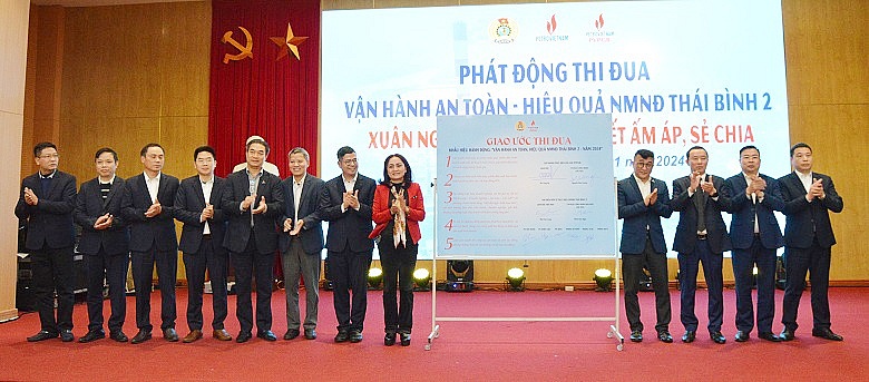 Phát động thi đua và tổ chức 