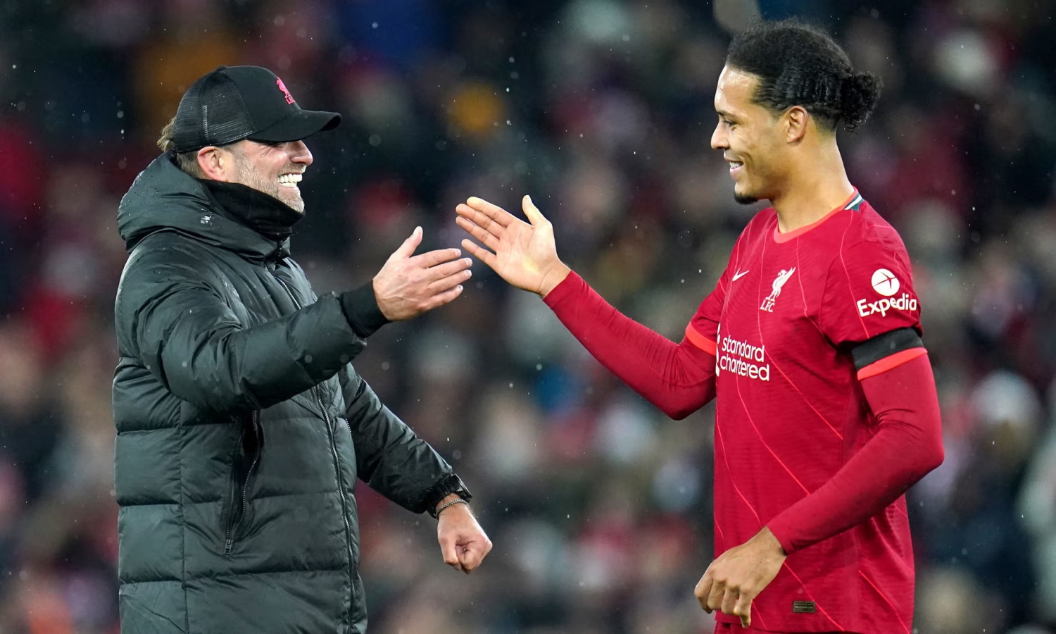 Virgil van Dijk không chắc về tương lai tại Liverpool