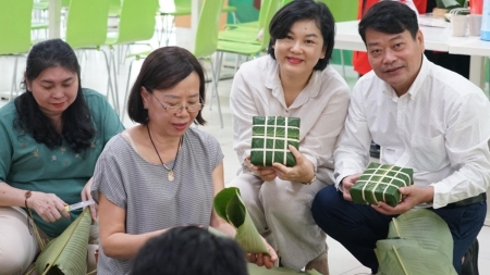 Công đoàn PVFCCo tổ chức Hội thi “Gói bánh chưng” Xuân Giáp Thìn 2024