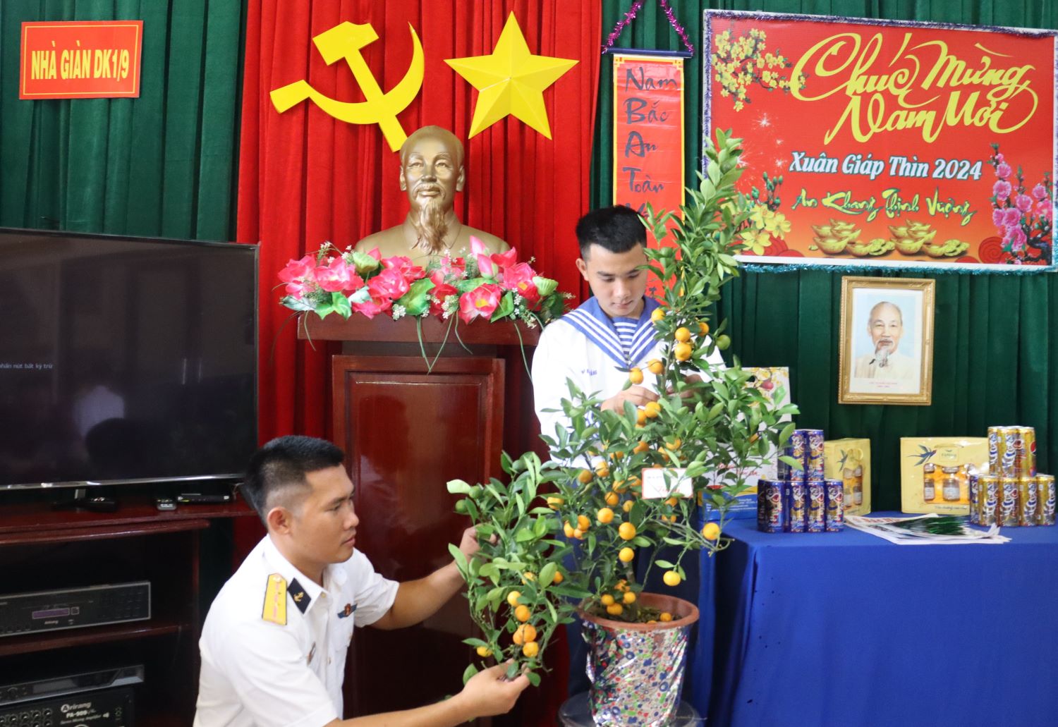 Đưa Tết đến nhà giàn DKI