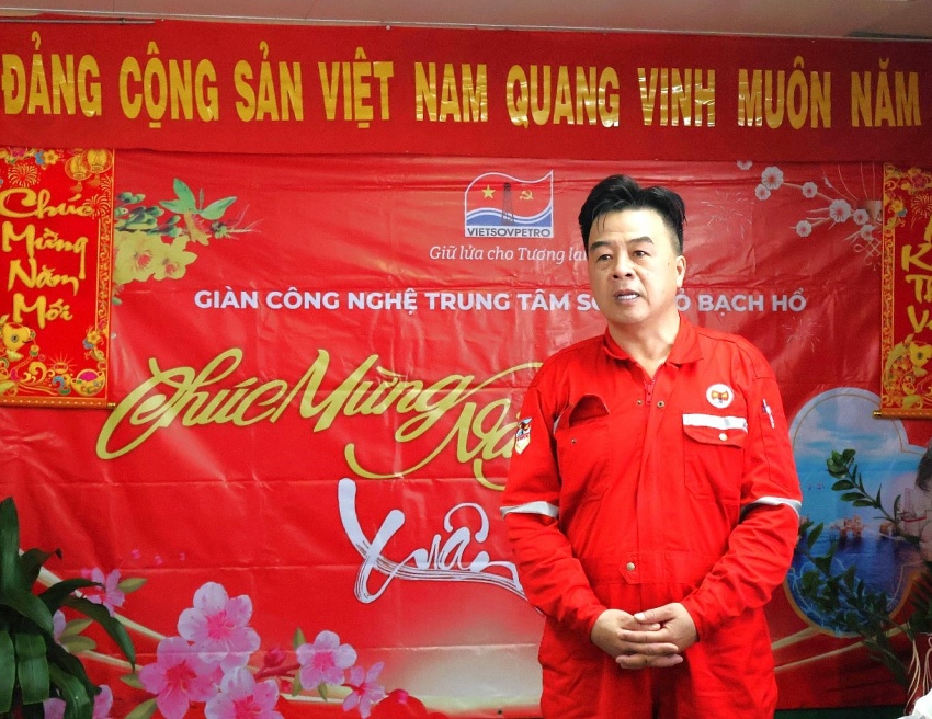 Lãnh đạo tỉnh Bà Rịa-Vũng Tàu và Vietsovpetro chúc Tết trên Giàn CNTT-3 Lãnh đạo tỉnh Bà Rịa - Vũng Tàu và Vietsovpetro chúc Tết trên Giàn CNTT-3