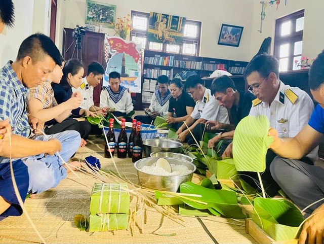 Tết Trường Sa ấm áp, nghĩa tình