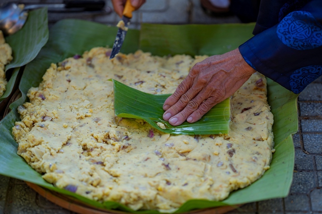 Đậm đà hương vị bánh chưng, bánh tét ngày Tết