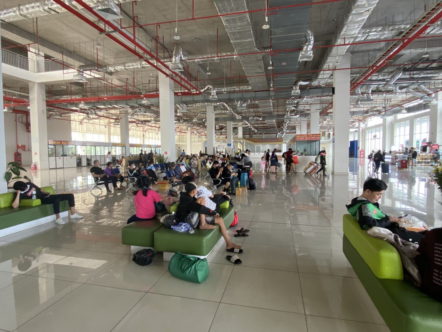 Bến xe Miền Đông mới những ngày cuối năm