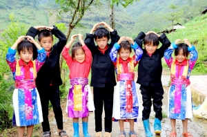 Đồng bào Mèo Vạc rộn ràng đón Xuân