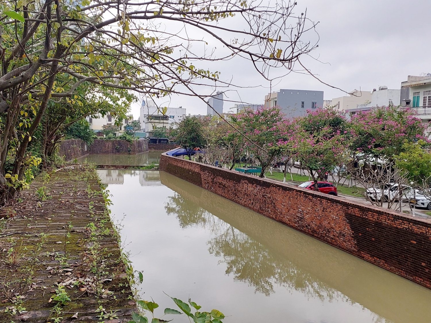 Tòa thành cổ nằm trong trung tâm TP Đà Nẵng