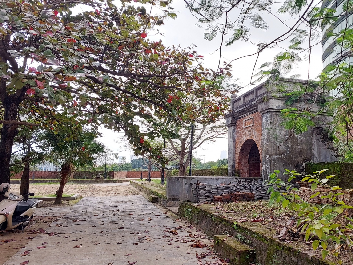 Tòa thành cổ nằm trong trung tâm TP Đà Nẵng