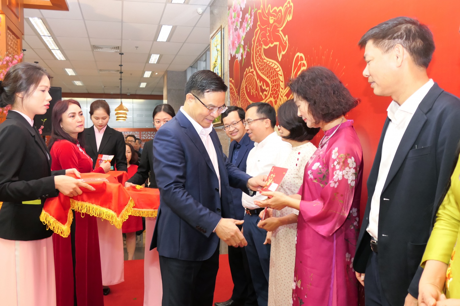 Petrovietnam gặp mặt Tân niên, đón Xuân Giáp Thìn 2024