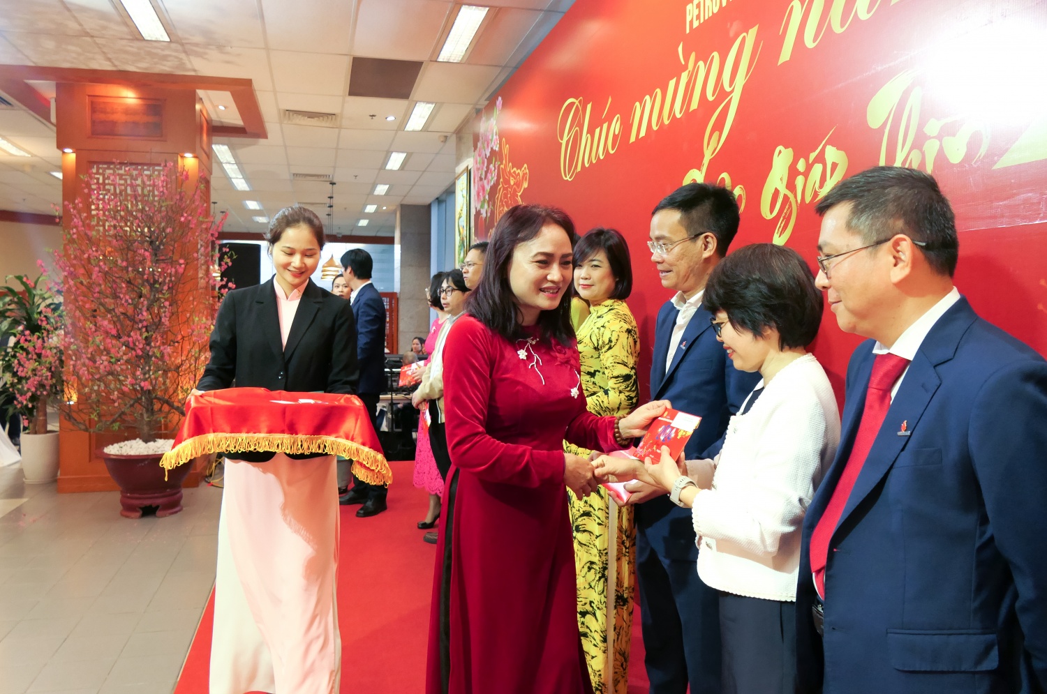 Petrovietnam gặp mặt Tân niên, đón Xuân Giáp Thìn 2024