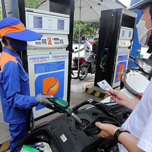 Thủ tướng “đốc thúc” trình nghị định mới về kinh doanh xăng dầu