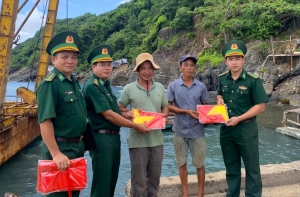Gác “niềm riêng” bám đảo xa