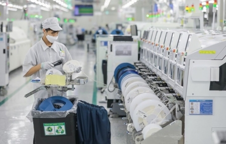 Tin tức kinh tế ngày 28/2: Đầu tư ra nước ngoài 2 tháng đầu năm tăng 38,6%