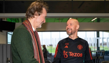Erik Ten Hag: "Tôi chẳng quan tâm đến mọi chuyện"
