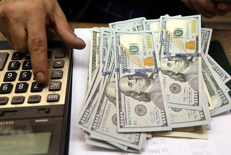 Tin tức kinh tế ngày 4/3: Giá USD “chợ đen” lập kỷ lục mới