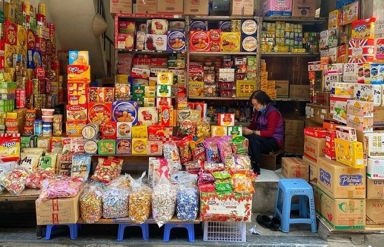 Ý kiến trái chiều xung quanh đề xuất nâng ngưỡng doanh thu chịu thuế với hộ kinh doanh Trình Quốc hội đề xuất giảm 30% thuế cho doanh nghiệp, hộ kinh doanh nhỏ