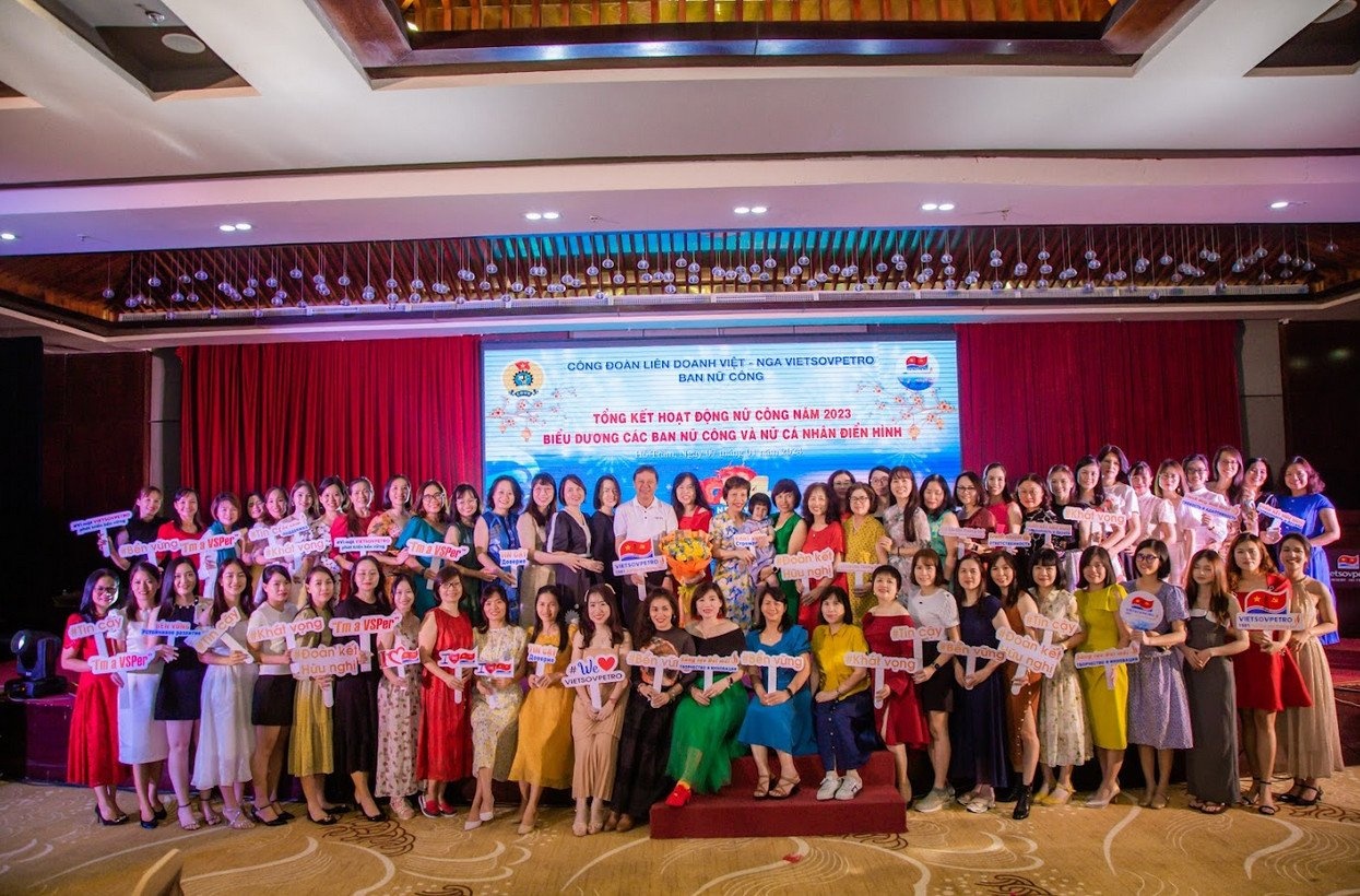 Phụ nữ Vietsovpetro: Góp phần “Giữ lửa cho tương lai”