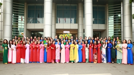 Phụ nữ BSR: Lan toả nét đẹp tà áo dài truyền thống