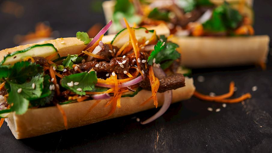 Bánh mì Việt Nam đứng đầu trong 100 món sandwich ngon nhất thế giới