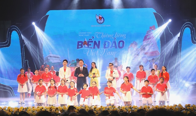 “Thiêng liêng biển đảo Việt Nam” - Khơi gợi trách nhiệm bảo vệ chủ quyền đất nước