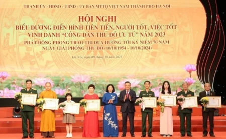 Hà Nội: Tặng danh hiệu “Người tốt, việc tốt” năm 2024 cho 12 cá nhân