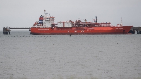 EU phải giảm nhập khẩu LNG từ Nga trong năm nay