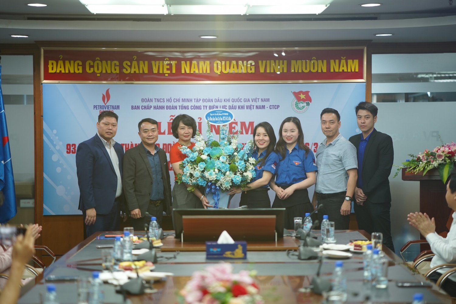 Đoàn Thanh niên PV Power gặp mặt cán bộ đoàn các thế hệ