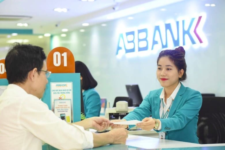 Tin ngân hàng ngày 23/3: Lãi suất tiết kiệm xu hướng giảm vẫn áp đảo