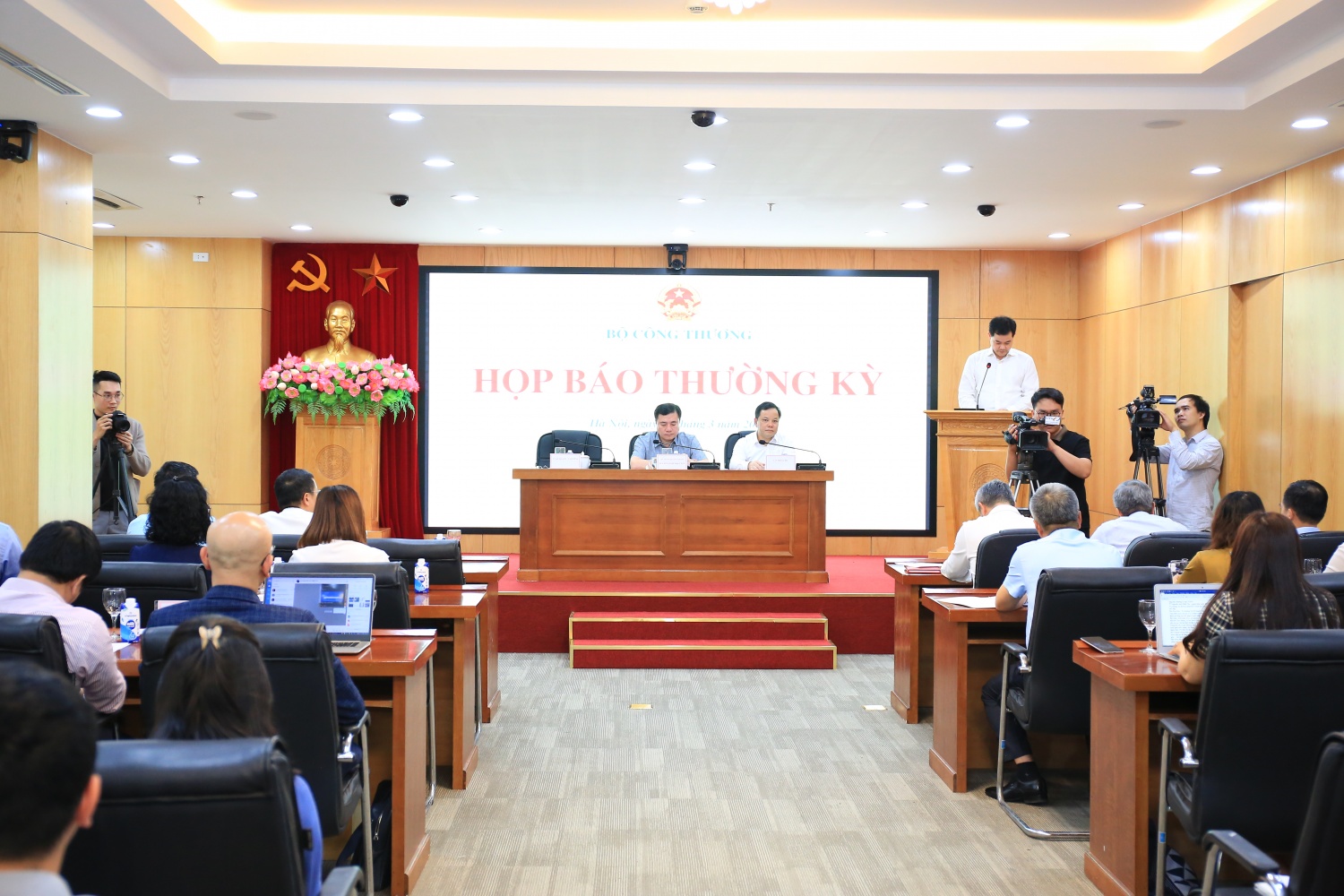 Doanh nghiệp được tự quyết nhưng không 