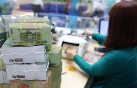 Tin tức kinh tế ngày 30/3: Lượng tiền gửi vào ngân hàng có xu hướng giảm