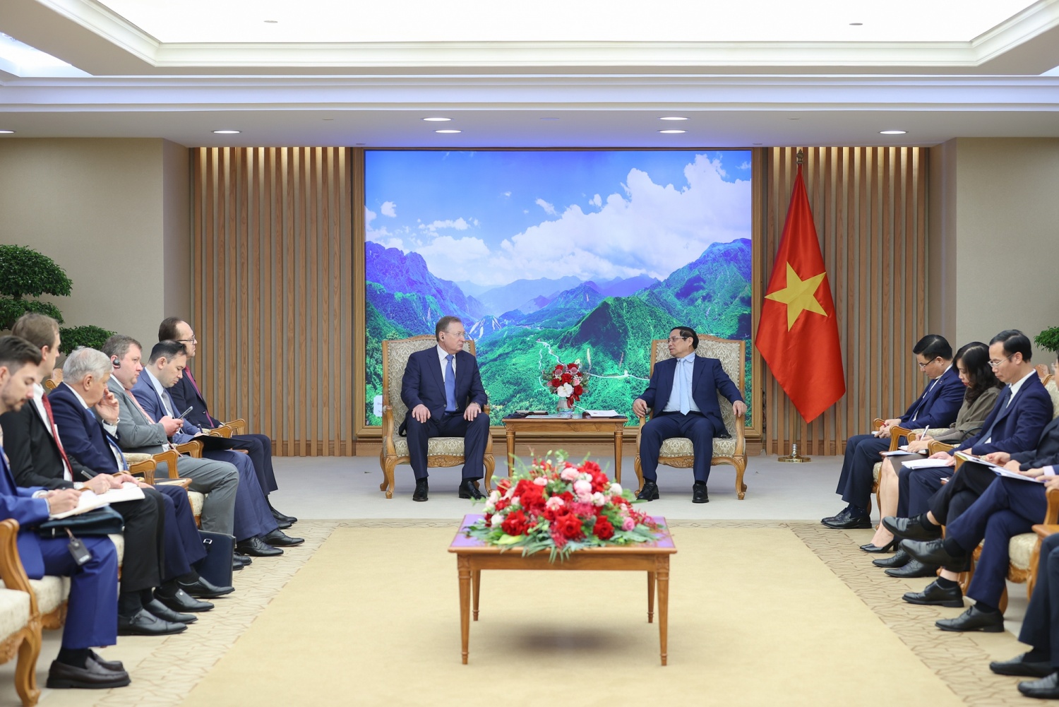 Thủ tướng Phạm Minh Chính: Nâng cao hơn nữa hiệu quả hợp tác dầu khí Việt Nam - Nga