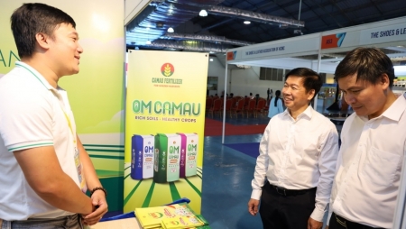 Phân bón Cà Mau tham gia triển lãm tại Lào