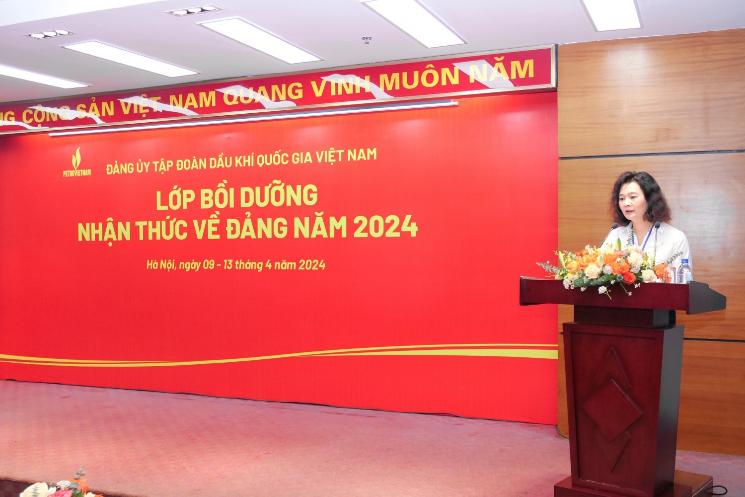 Petrovietnam khai giảng Lớp bồi dưỡng nhận thức về Đảng năm 2024 khu vực Hà Nội