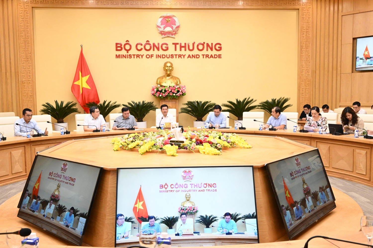 Bộ Công Thương: Cơ chế mua bán điện trực tiếp phải được làm khẩn trương, áp dụng ngay
