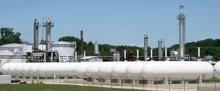 Giá khí đốt Châu Âu tăng vọt khi Kiev chìm trong bóng tối