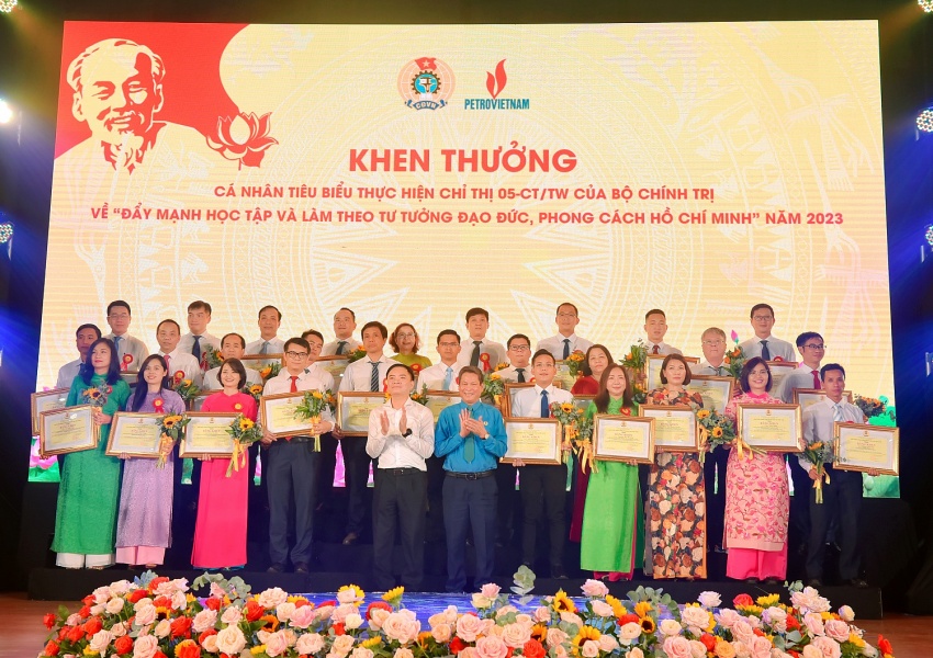 CĐ DKVN phát động Tháng Công nhân và tuyên dương người lao động Dầu khí tiêu biểu năm 2024 CĐ DKVN phát động Tháng Công nhân và tuyên dương người lao động Dầu khí tiêu biểu năm 2024