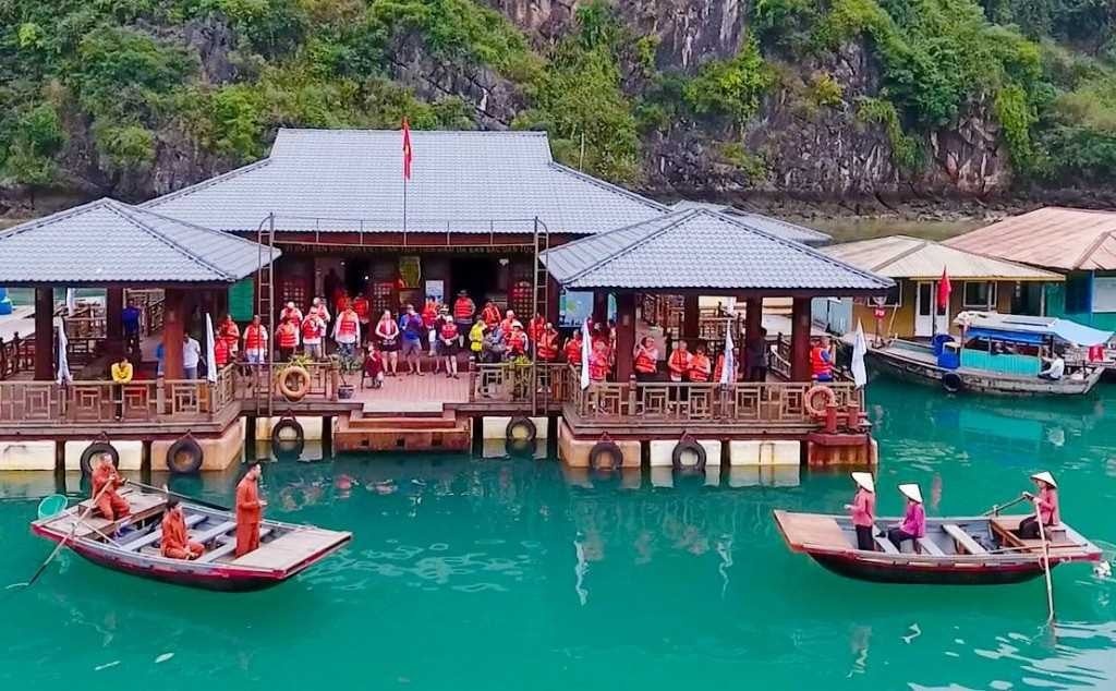 Quảng Ninh: Tạm dừng đón khách tham quan Trung tâm Văn hóa nổi Cửa Vạn
